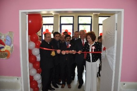 Sevgi Çemberi ile yaptırılan 6 engelli sınıfı hizmete girdi