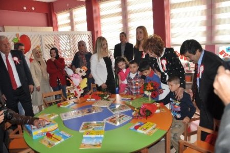 Sevgi Çemberi ile yaptırılan 6 engelli sınıfı hizmete girdi