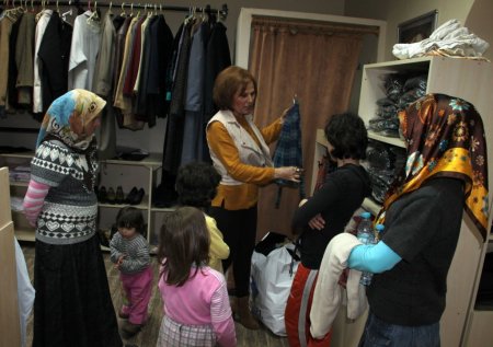 Sevgi Çemberi'de, Gültekin ailesine yardım yaptı