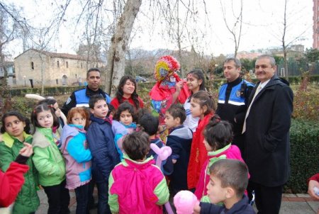 Sevgi Çiçekleri Kozan’da Gönüllerince Eğlendi