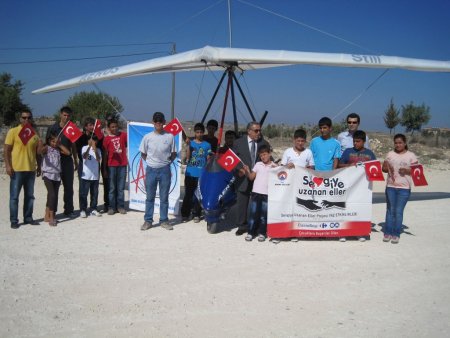 Sevgi elleri üç yılda 10 bin çocuğa uzandı