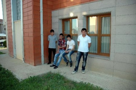 Sevgi Evlerinde, sigara pozlu habere çifte yalanlama