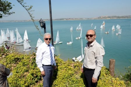 Seyhan Barajı’nda yelken şöleni