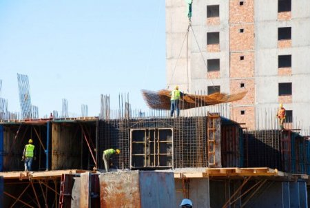 Seyhan'ın Kentsel Dönüşüm Projesi'nde günde 500 işçi çalışıyor