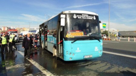 Seyir halindeki otobüste yangın