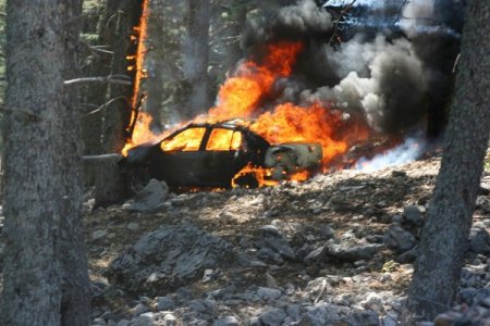 Seyir Halindeyken Yanan Otomobil Az Daha Ölüdeniz'de Ormanı Yakıyordu