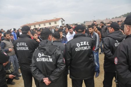 Seyislerin eylemi, at yarışlarını iptal ettirdi