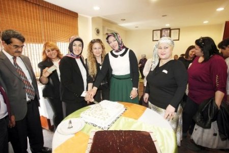 SEYMER kursiyerleri el emeği göz nuru ürünlerini sergiledi