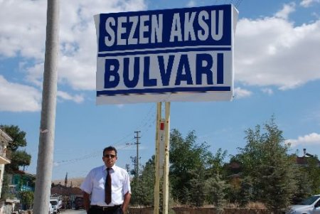 Sezen Aksu'nun Adı Afyonkarahisar'da Bulvara Verildi