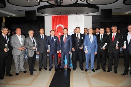 SGK, primini aksatmadan ödeyen firmaları ödüllendirdi