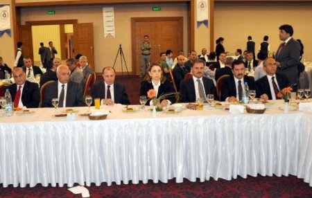 Sgk; 97,2 Milyar Tl Pirim Geliriyle 104,7 Milyar Tl Emekli Aylığı Ödeyecek