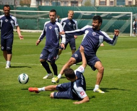 Shota Arveladze: Hedeflerimiz için kazanmamız lazım