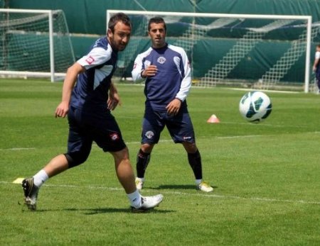 Shota Arveladze: Hedeflerimiz için kazanmamız lazım