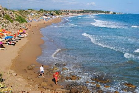 Sıcak Havalar Side'de Turistleri Plajlara Çekiyor