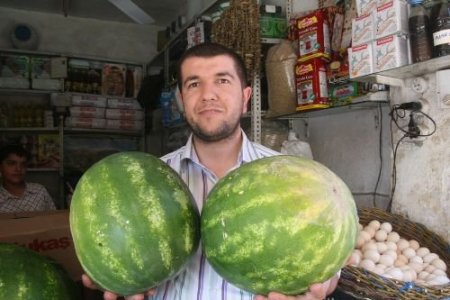 Sıcak Havalarda Sofradan Karpuzu Eksik Etmeyin