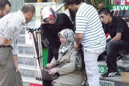 Sıcaktan Bayılanlara 112 Müdahale Etti