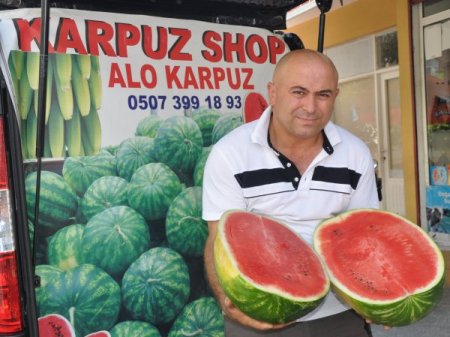 Sıcaktan Bunalanların İmdadına 'Alo Karpuz' Hattı Yetişiyor