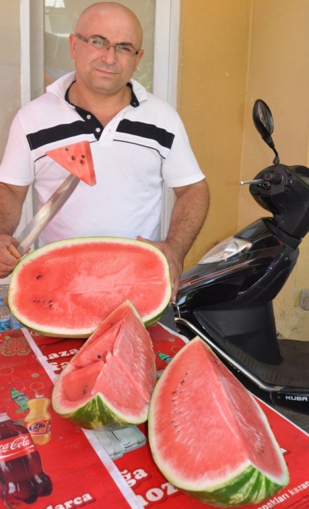 Sıcaktan Bunalanların İmdadına 'Alo Karpuz' Hattı Yetişiyor