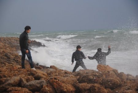 Şiddetli fırtına Side'de hayatı olumsuz etkiliyor