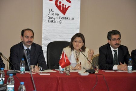 Şiddetli Geçimsizliğe Karşı Aileler Eğitilecek