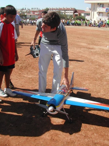 Side Airshow, çocuk ve gençleri havacılığa yöneltiyor