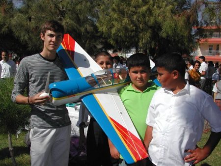 Side Airshow, çocuk ve gençleri havacılığa yöneltiyor