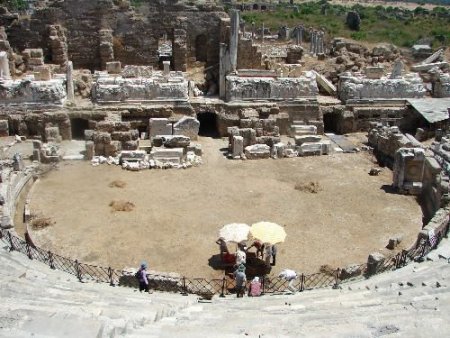 Side Antik Kent'te 2010 Kazıları Dionysos Tapınağı'ndan Başladı