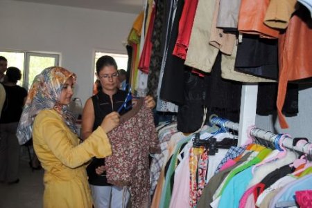 Side Belediyesi, Bayram Öncesi Fakir Aileleri Sevindiriyor