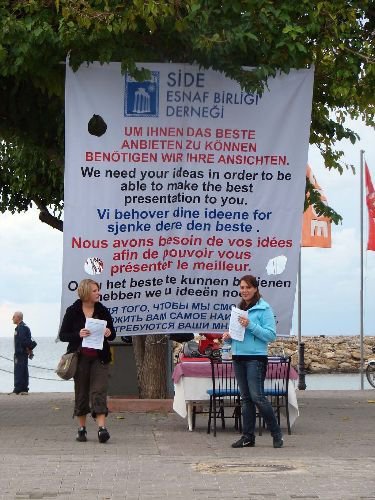 Side Esnaf Birliği Derneği 6 Dilde Turist Memnuniyeti Anket Çalışması Yapıyor