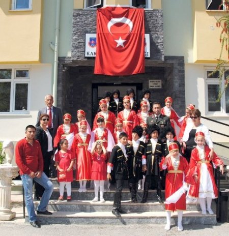 Side Jandarma Karakolu'nun kapıları 23 Nisan'da çocuklara açıldı