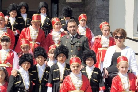 Side Jandarma Karakolu'nun kapıları 23 Nisan'da çocuklara açıldı