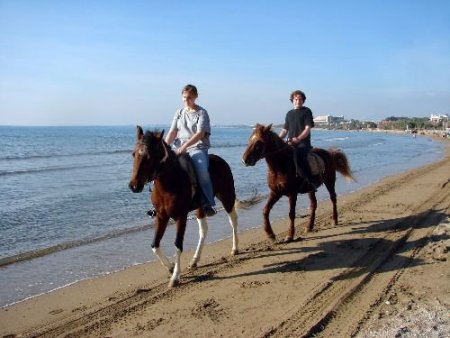 Side Plajında Kış Dönemi At Safari Turları Başladı