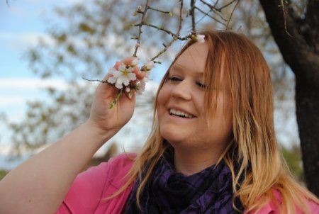 Side'de badem ağaçları çiçek açtı