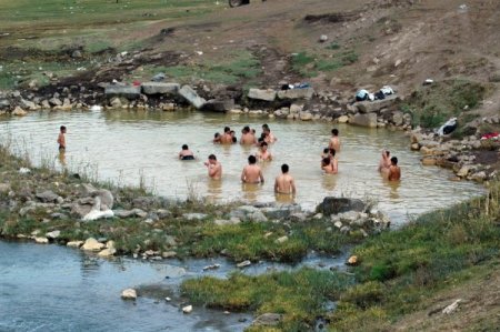 Sifa arayanlar Budaklı Kaplıcaları'na akın ediyor