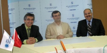 Şifa Hastaneler Grubu Kardeş Pakistan'ın Yaralarını Sarıyor