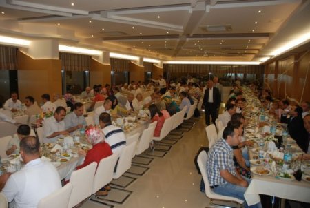 Şifa Üniversitesi, Protokol Üyeleri Ve İşadamlarını İftarda Biraraya Getirdi