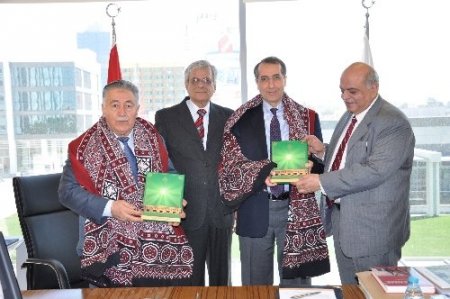 Şifa Üniversitesi'nden Pakistan'a eğitim desteği