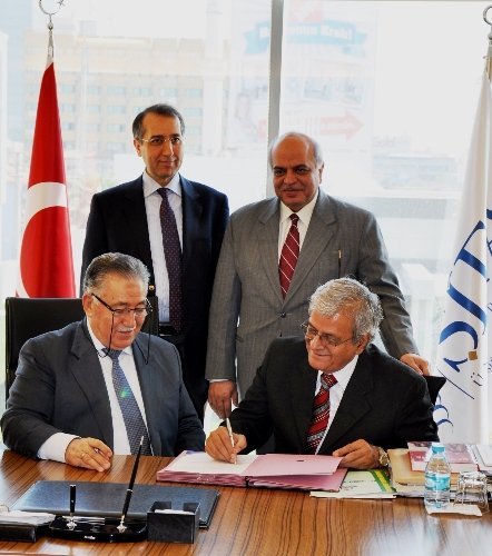 Şifa Üniversitesi'nden Pakistan'a eğitim desteği