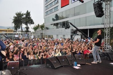 Şifa Üniversitesi'ne bahar geldi