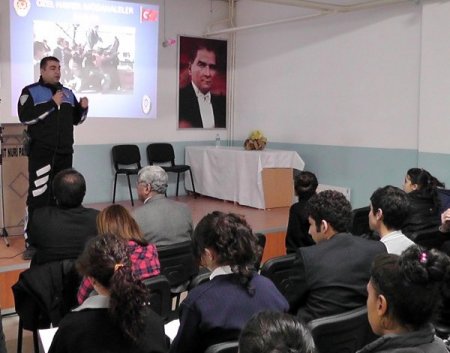 Sigara, insan vücuduna bir akrep ve yılan kadar zehir salgılıyor