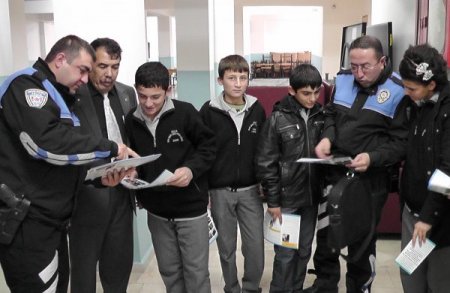 Sigara, insan vücuduna bir akrep ve yılan kadar zehir salgılıyor