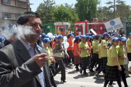 Sigarasız Bir Dünya İçin Yürüdüler
