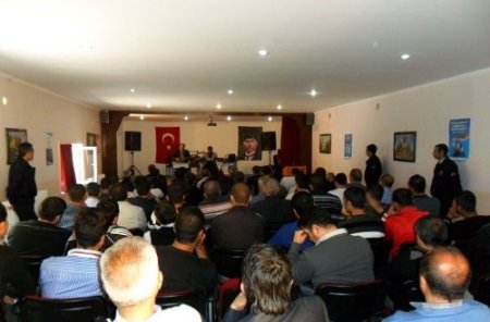 Sigarayı bırakan mahkûmlara konserli ödül töreni