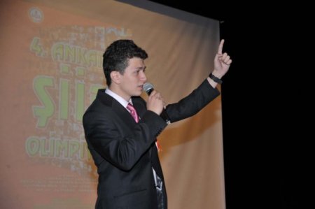 Şiir Olimpiyatları’nın Genç Şairleri Ödüllerini Aldı