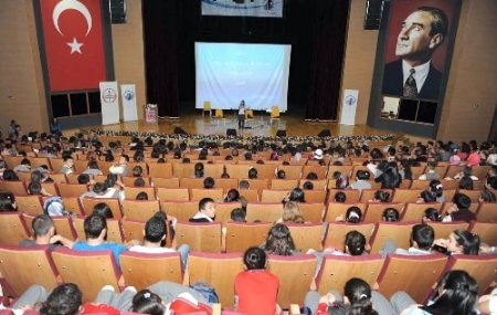 Şiir şampiyonları altınla ödüllendirildi