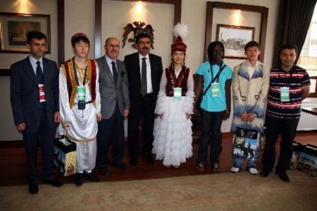 Şiirin Yıldızları Konya Valisini Ziyaret Etti