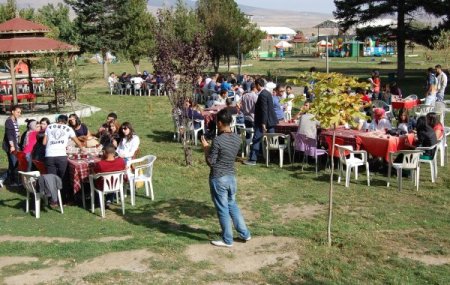 Siirt Üniversitesi öğrencileri Tatvan’da stres attı