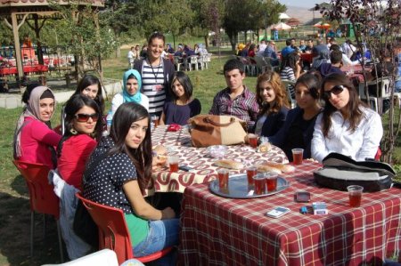 Siirt Üniversitesi öğrencileri Tatvan’da stres attı