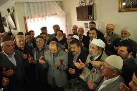 Siirt Valisi Aydın kan davalı aileleri barıştırdı