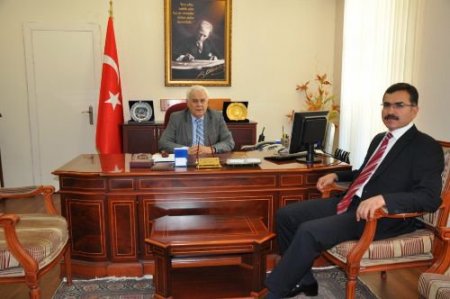 Siirt Valisi Çolak'a Batman Valisi Turhan'dan Nezaket Ziyareti